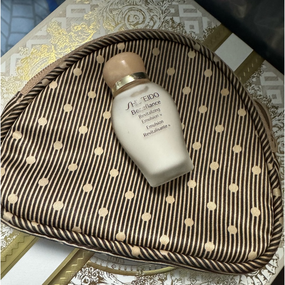 Shiseido Benefiance Revitalizing Emulsion & Makeup Bag Bundle